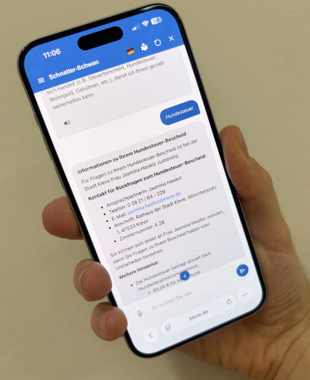 Schnatter-Schwan – KI-Chatbot der Stadt Kleve auf dem Smartphone